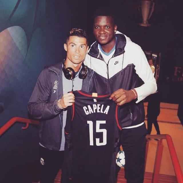 欧文25分独行侠终结雷霆4连胜 灰熊大胜马刺