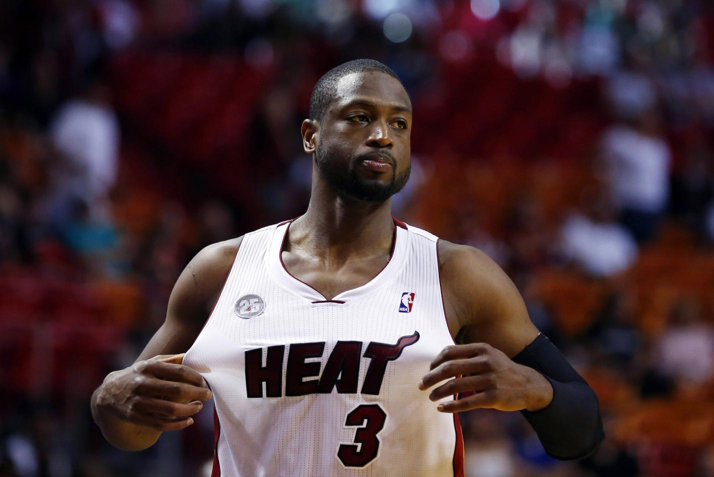 负责边裁与 负责边裁与